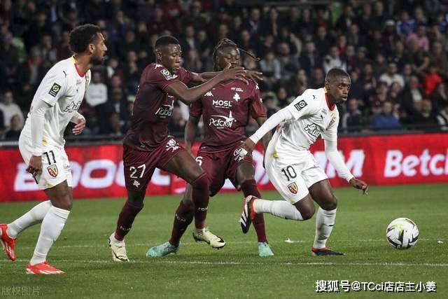 李凯尔首秀11分6篮板 中国男篮不敌意大利男篮